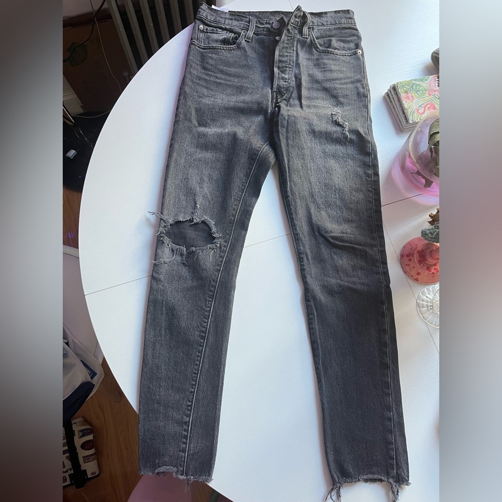 Levi’s black jeans